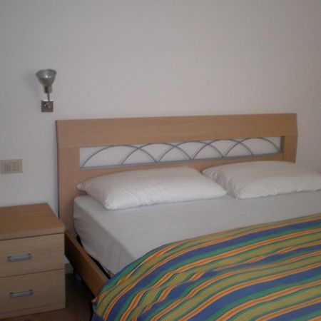 Anna Apartment ปอซซาดิฟัซซา ภายนอก รูปภาพ